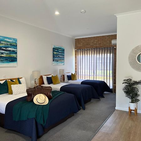 Coastal Waters Motor Inn Lakes Entrance Extérieur photo
