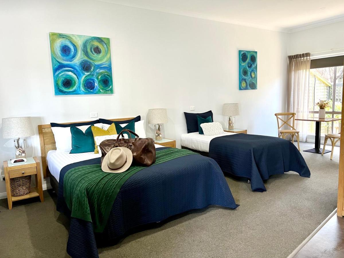 Coastal Waters Motor Inn Lakes Entrance Extérieur photo