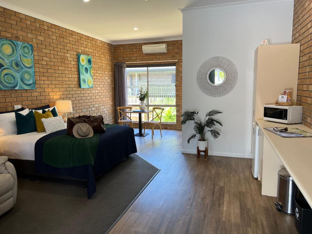 Coastal Waters Motor Inn Lakes Entrance Extérieur photo