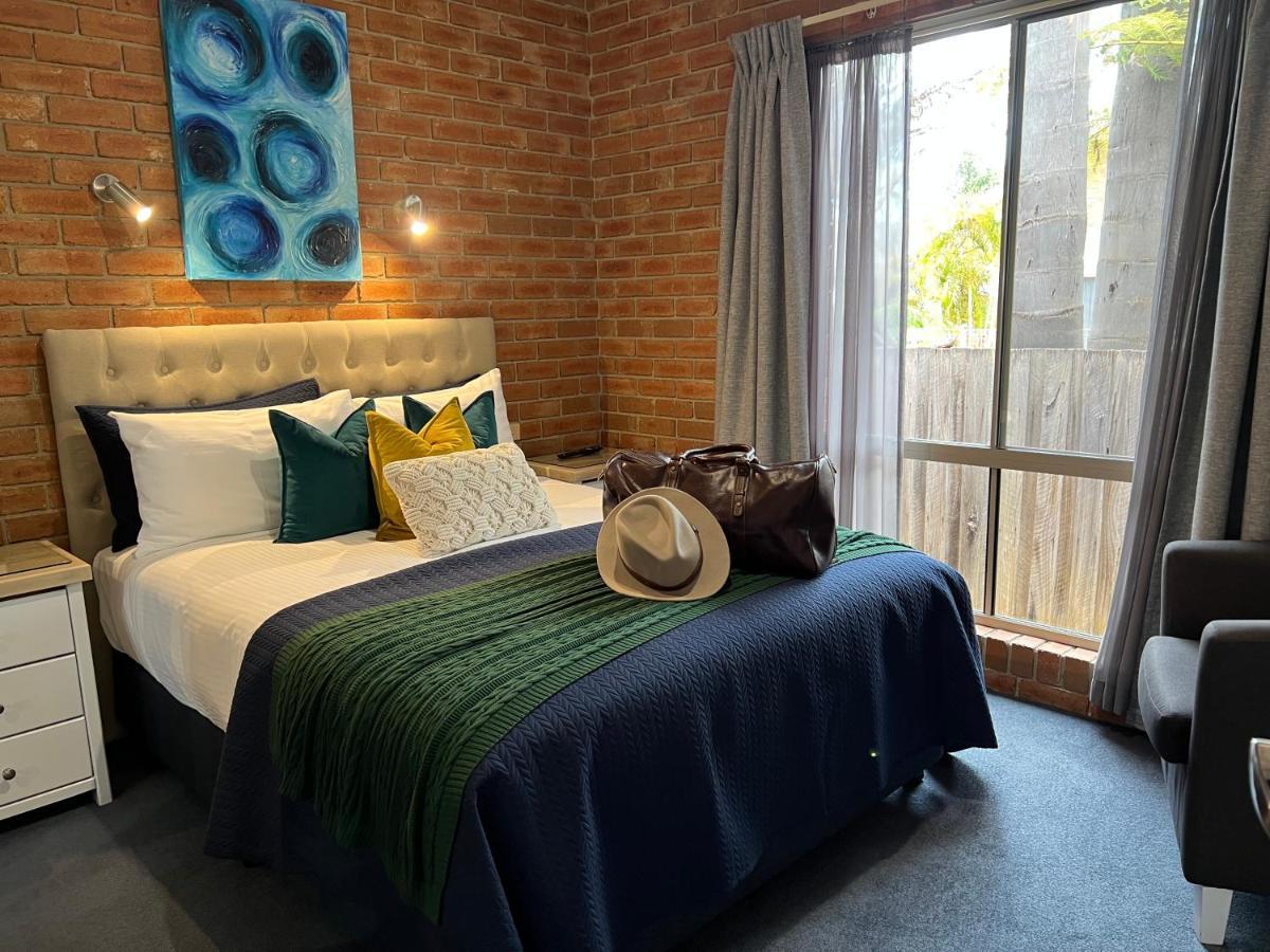 Coastal Waters Motor Inn Lakes Entrance Extérieur photo